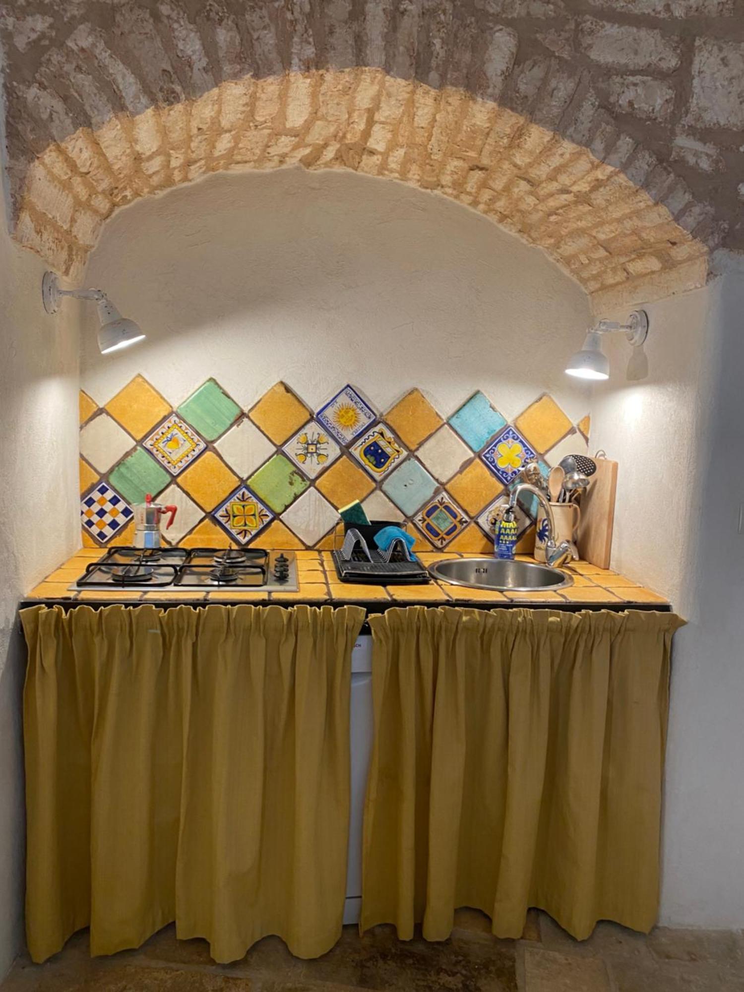Palazzoliva - Luxury Boho Chic Guest House In The Historic Heart Of Martina Franca Eksteriør billede