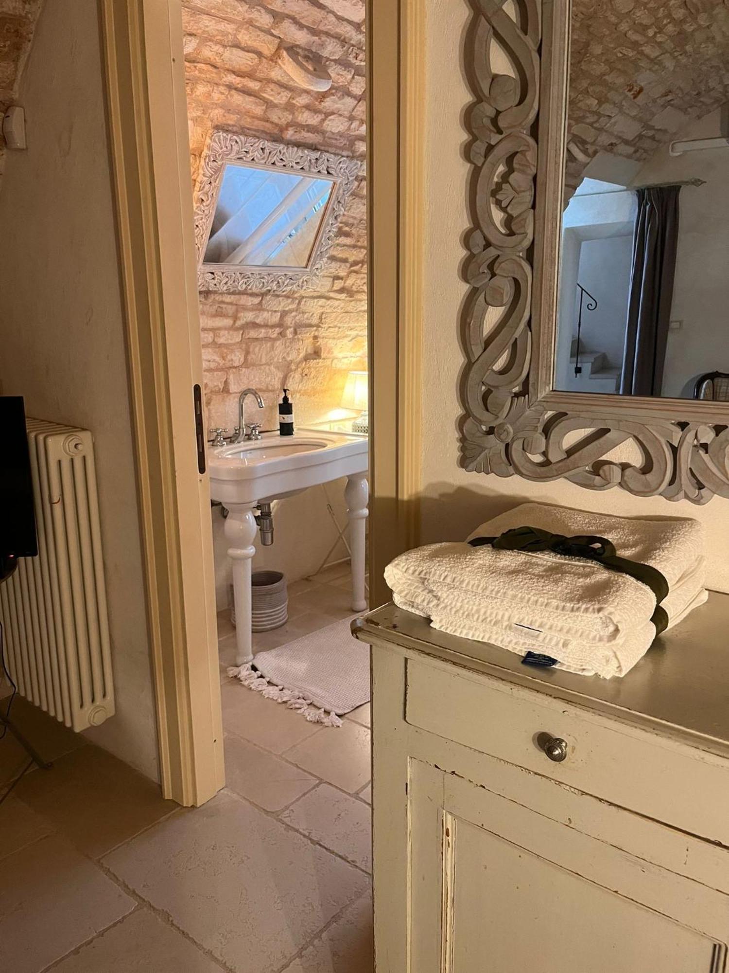 Palazzoliva - Luxury Boho Chic Guest House In The Historic Heart Of Martina Franca Eksteriør billede