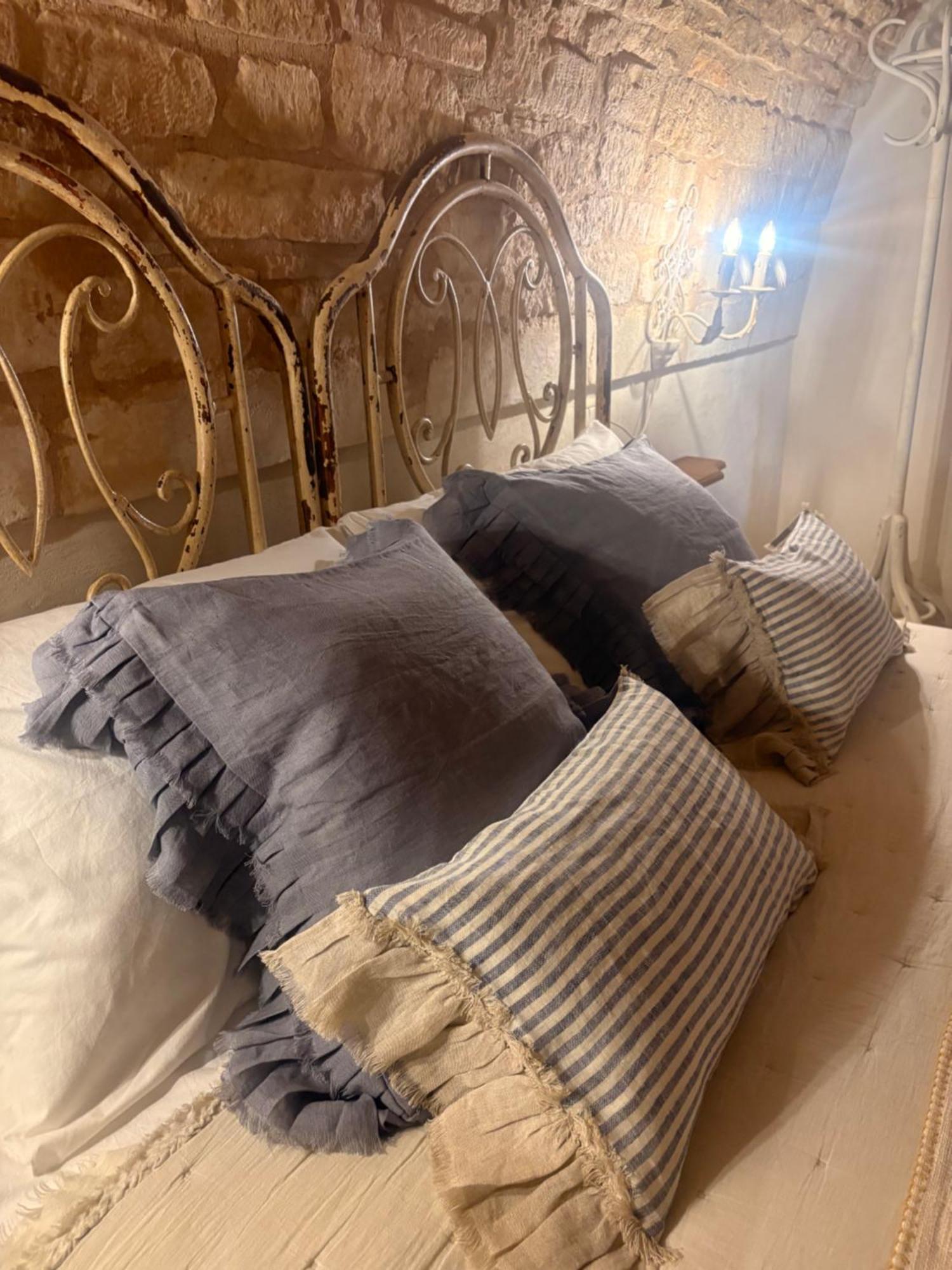 Palazzoliva - Luxury Boho Chic Guest House In The Historic Heart Of Martina Franca Eksteriør billede